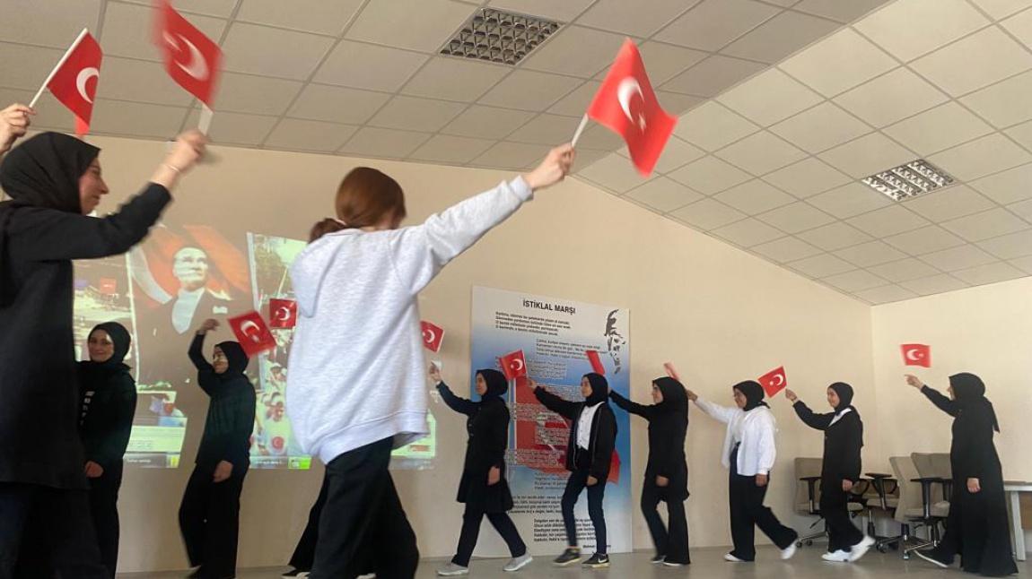 19 Mayıs Atatürk'ü Anma, Gençlik ve Spor Bayramı'nı Coşkuyla Kutladık